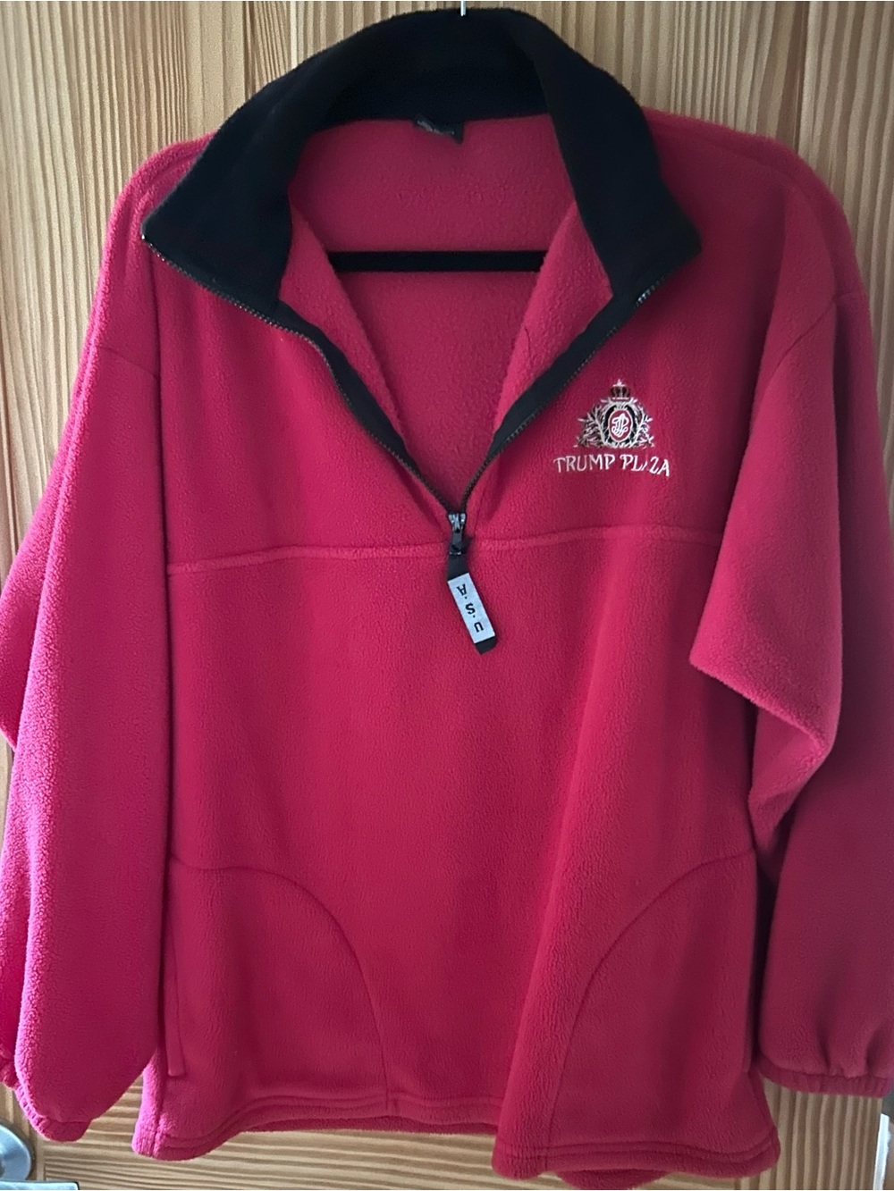 Trump plaza casino unisex Red Fleece Pullover